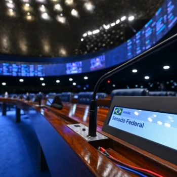 BRASIL ELEGE 12 MULHERES AO SENADO E BATE RECORDE DE ELEITAS